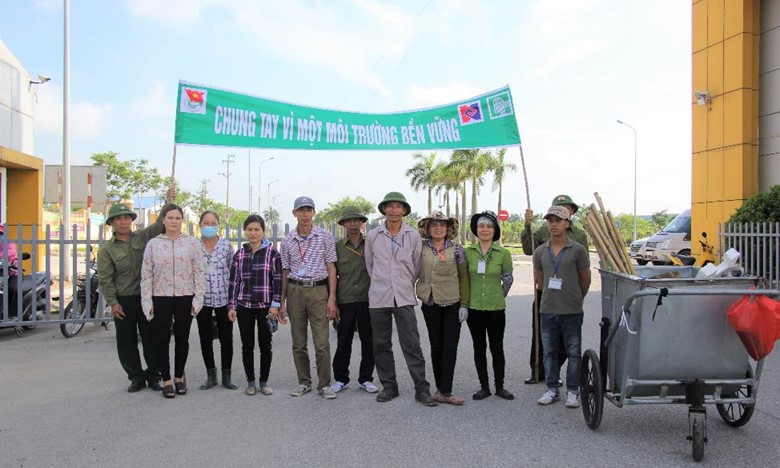 May Tinh Lợi ra quân giữ gìn vệ sinh môi trường, cảnh quan khu công nghiệp
